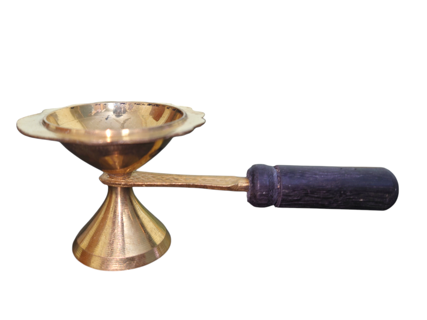 উড হাতল যুক্ত ০৫ নং গোল নৃসিংহ প্রদীপ