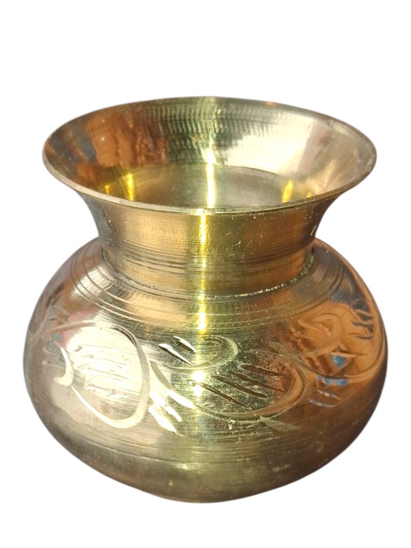 পিতলের ঘট বড়